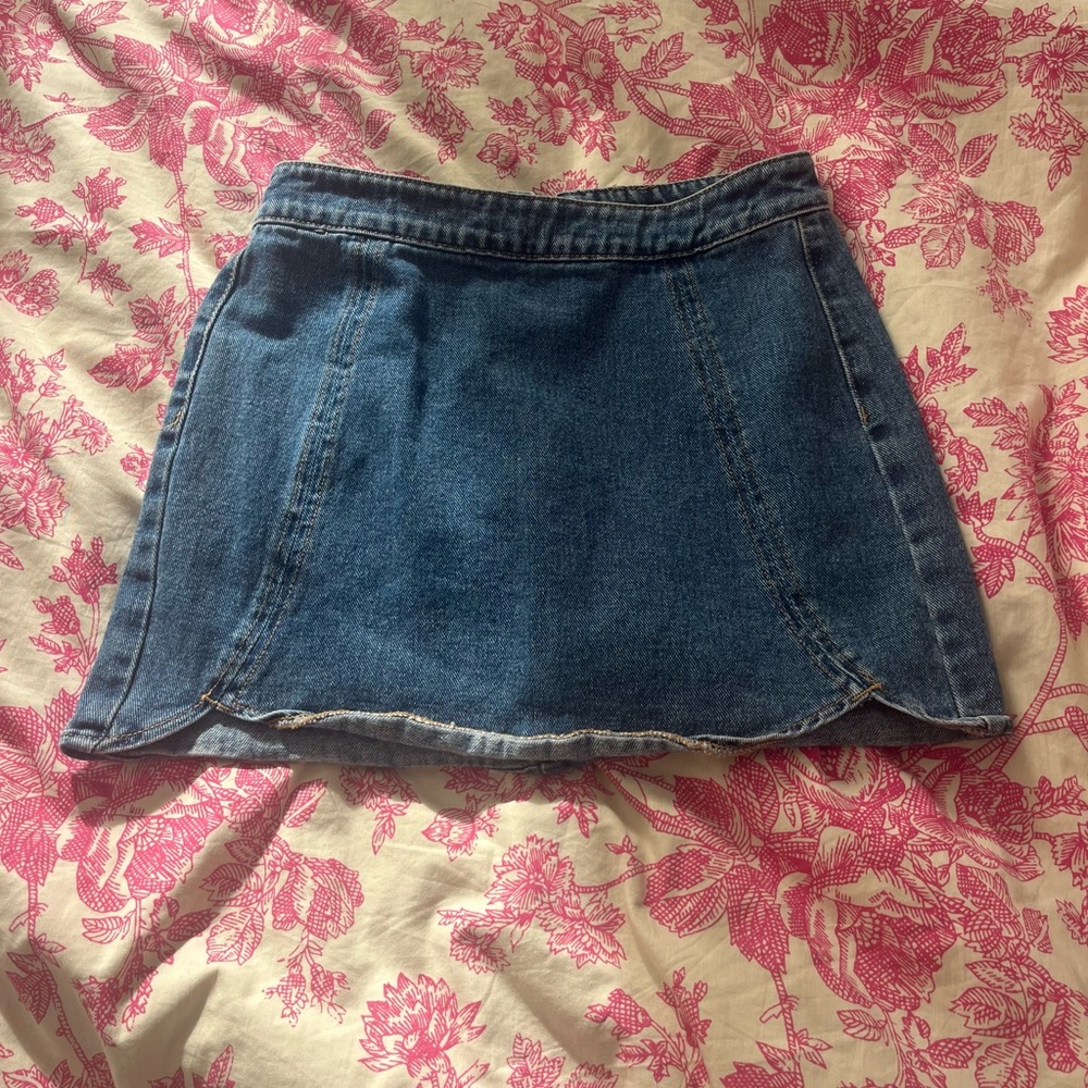Pacsun scalloped denim skirt size W25